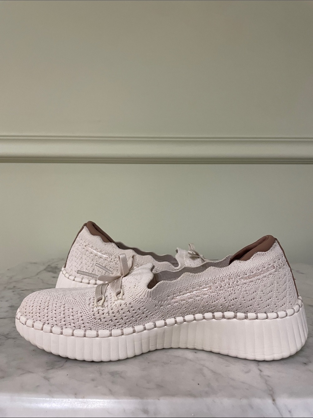 Skechers Women's Wilshire Blvd Shoes - Size 9.5 - Picture 6 of 9